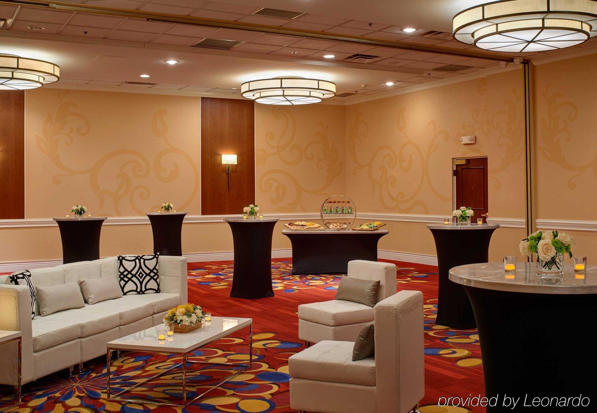 מלון Wyndham Cleveland Airport מראה חיצוני תמונה